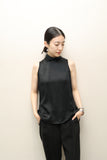 90’s US label - silk sleeveless hi-neck top with beads decoration