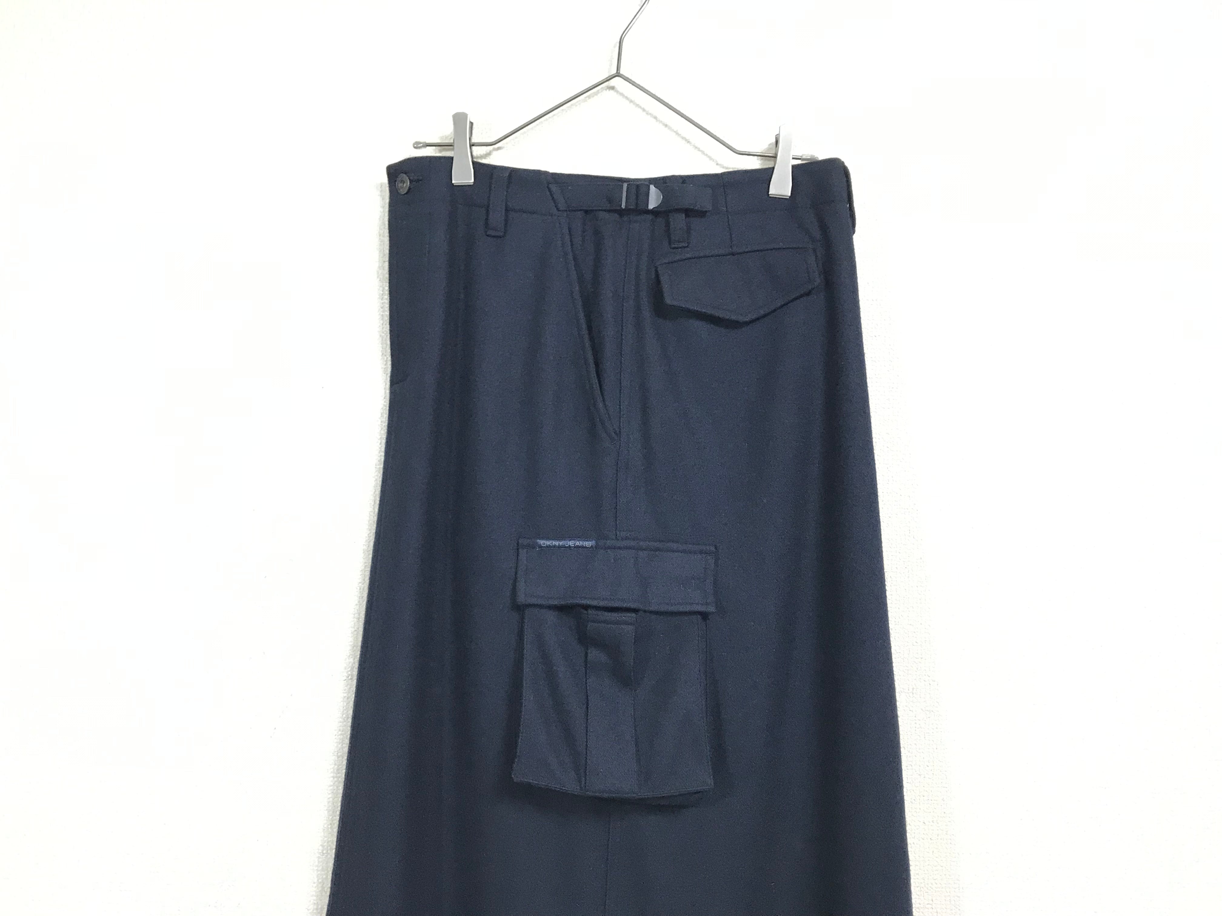 wool skirt with 3D cargo pockets
